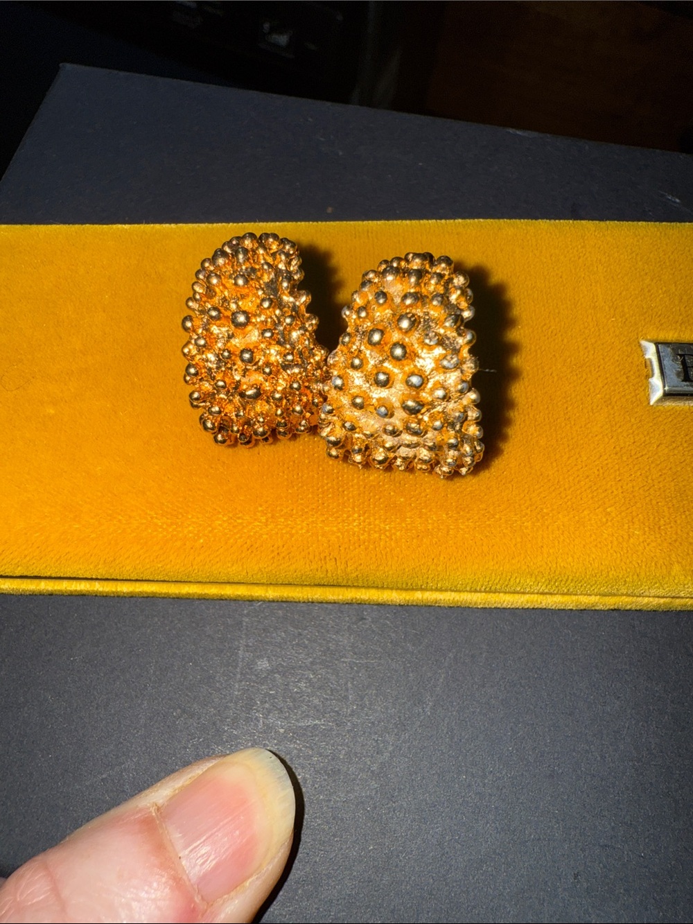 *Vintage Sarah Coventry Earrings Brutalist Hoops - Picture 2 of 5